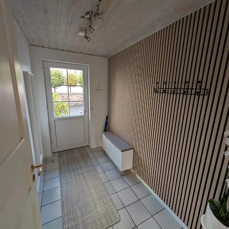 Garden & Jacuzzi Oasis Feriehus Ravsted
