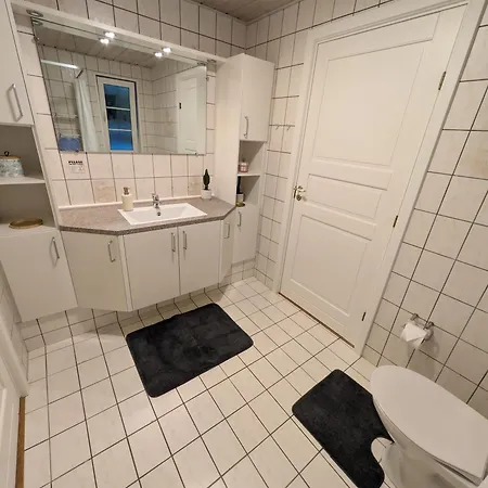 Feriehus Garden & Jacuzzi Oasis Ravsted