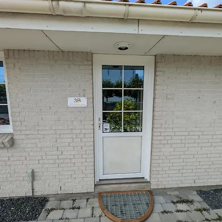 Feriehus Garden & Jacuzzi Oasis Ravsted