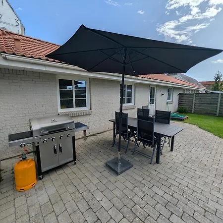 Garden & Jacuzzi Oasis